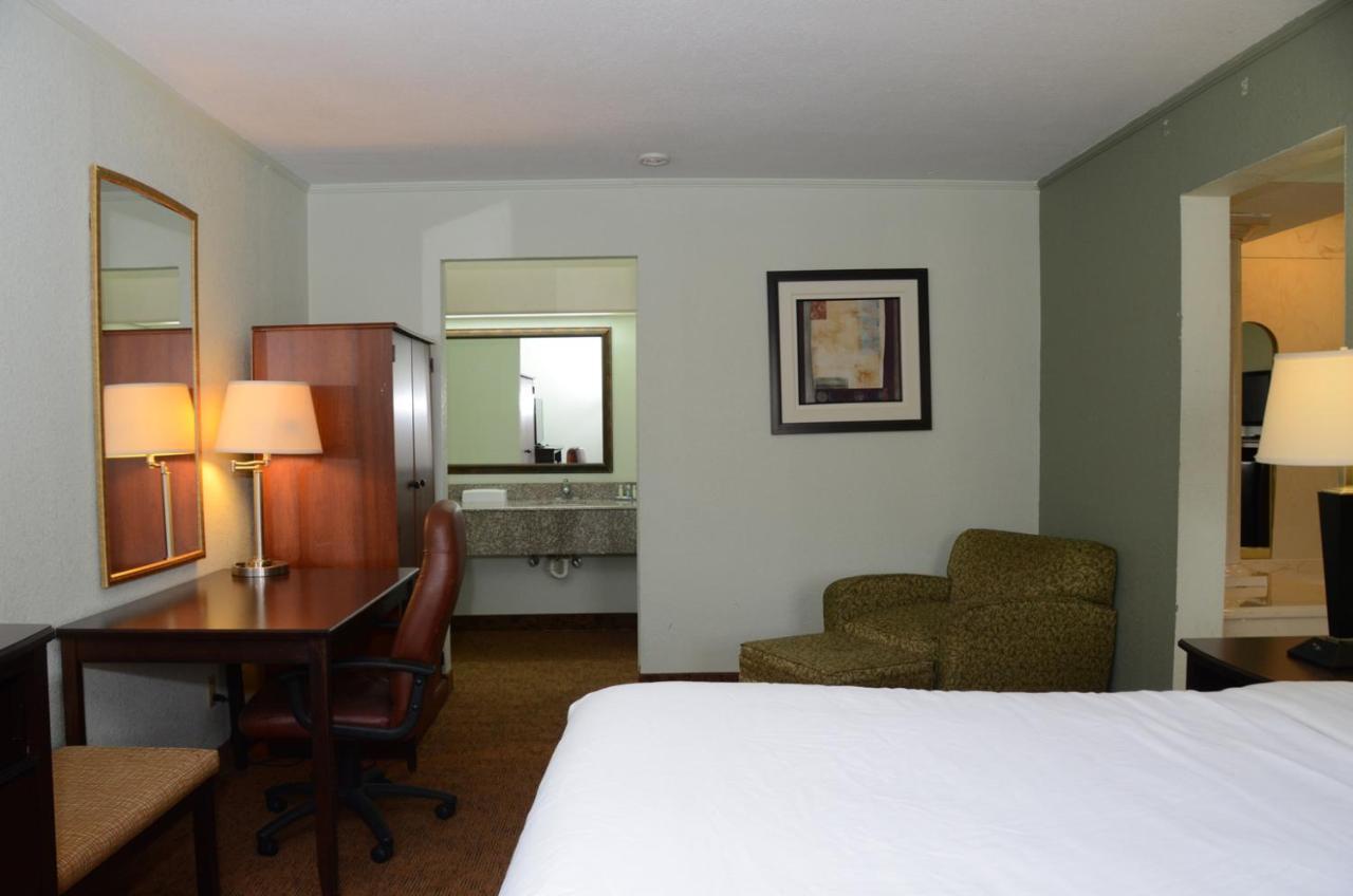 Quality Inn & Suites Covington Kültér fotó